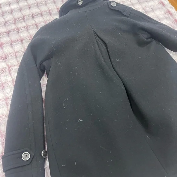 Like new Burberry Wool Jacket It’s navy blue. Haven’t used it in a while. - Picture 8 of 8